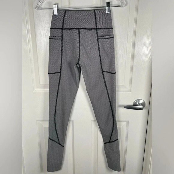 Victoria Sport Knockout Tights - Black & White Polka Dot XS - Picture 3 of 6